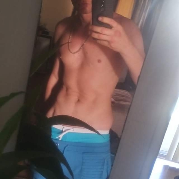 Meet your Posher, Daniel - Picture 1 of 1